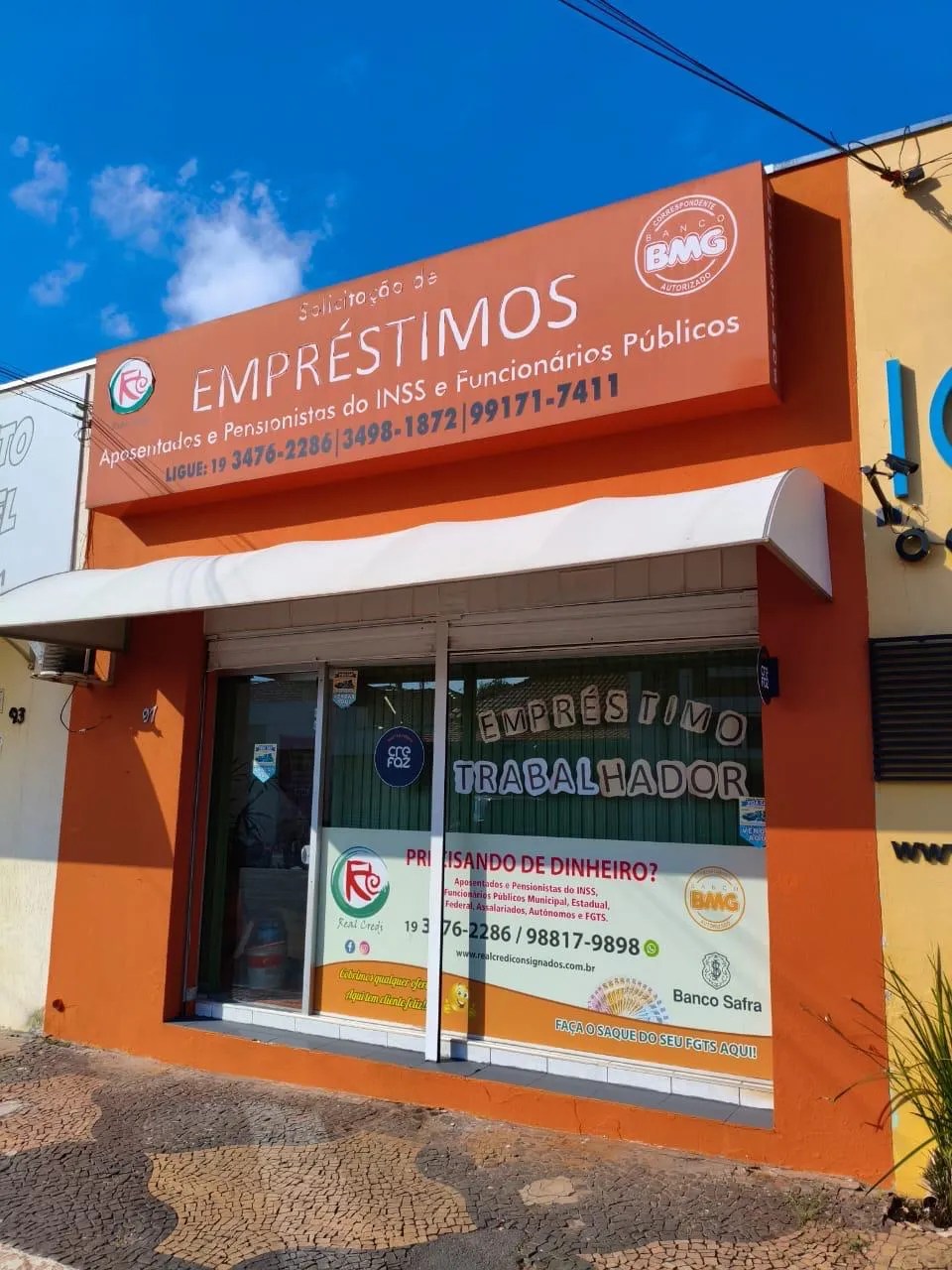 Fachada de uma das lojas físicas da Real Credi